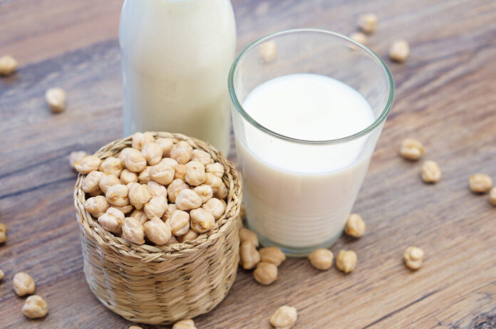 Erbsenmilch Das grüne Wundergetränk – Gesundheitsvorteile und praktische Tipps Erbsenmilch Das grüne Wundergetränk – Gesundheitsvorteile und praktische Tipps