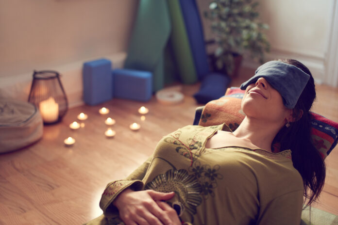 Powernapping als Gesundheits-Booster Warum kurze Schlafpausen Herz & Kopf stärken