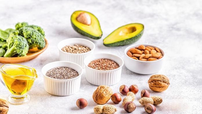 Cholesterin natürlich senken Mit 10 TOP Lebensmitteln und mediterraner Diät zu gesunden Blutwerten! Cholesterin natürlich senken Mit 10 TOP Lebensmitteln und mediterraner Diät zu gesunden Blutwerten!