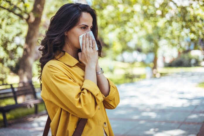 Allergien natürlich behandeln Top-Pflanzen und Ernährungsansätze für wirkungsvolle Symptom-Reduktion Allergien natürlich behandeln Top-Pflanzen und Ernährungsansätze für wirkungsvolle Symptom-Reduktion